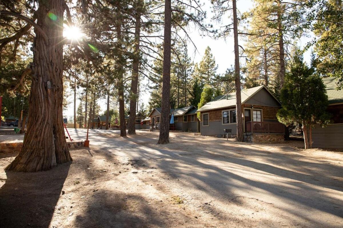 Big Pines Couple Lakeview Studio Cabin By Big Bear Vacations บิ๊กแบร์เลค ภายนอก รูปภาพ